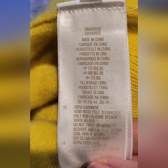 Fossil Cashmere Gwen Sweater V-neck - Picture 4 of 10